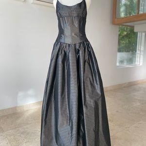 Jessica McClintock Formal Evening Gown in Metallic Grey